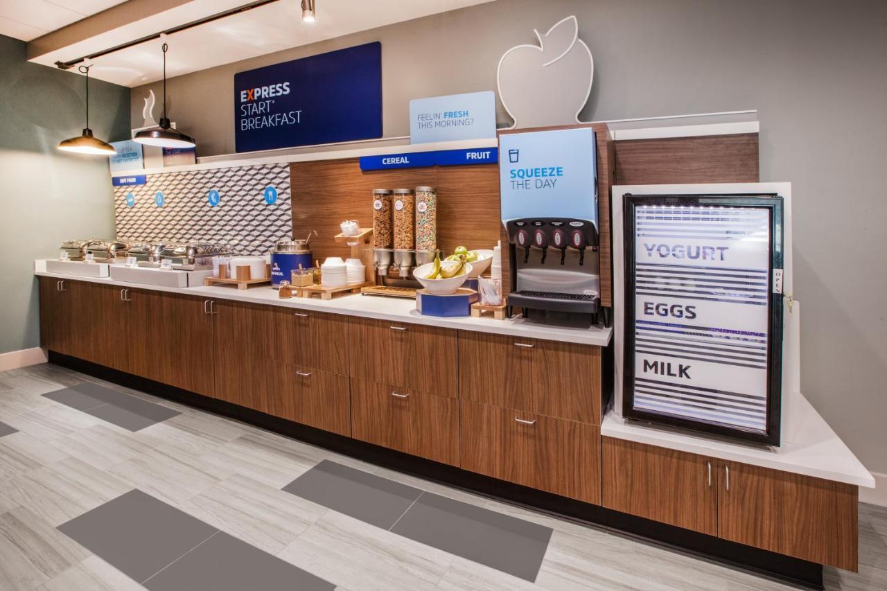 Holiday Inn Express - Blair By Ihg ภายนอก รูปภาพ